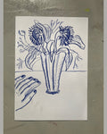 Blomster og en hånd, pastelkridt på papir